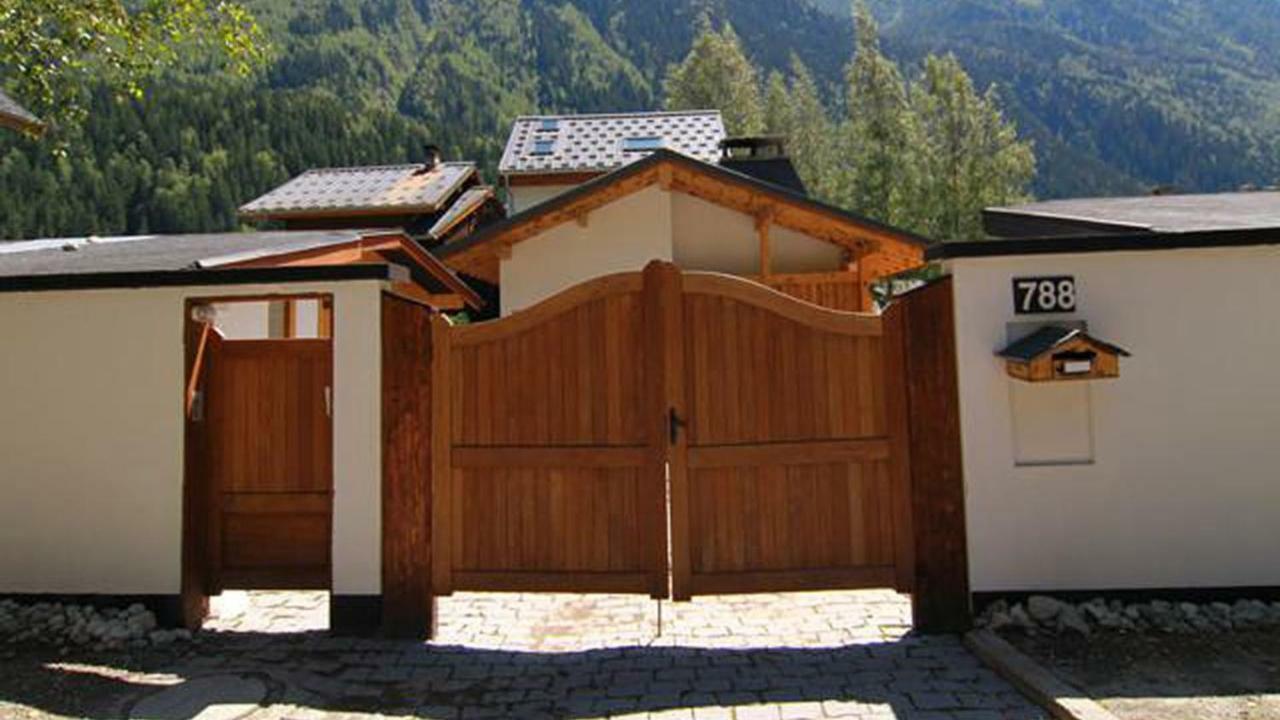 Mont Blanc Spa Chalet Bnb Chamonix Exterior photo